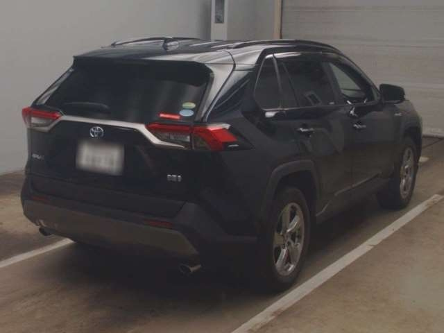 Import and buy TOYOTA RAV4 2019 from Japan to Nairobi, Kenya