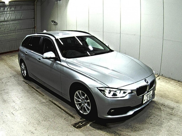 Import and buy BMW 3 SERIES 2017 from Japan to Nairobi, Kenya