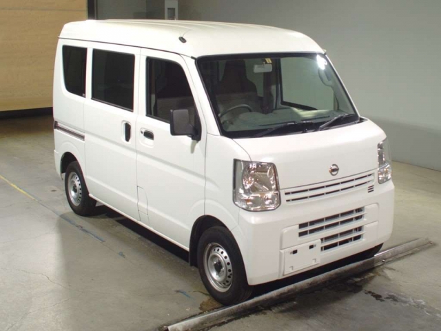 Import and buy NISSAN CLIPPER VAN 2018 from Japan to Nairobi, Kenya