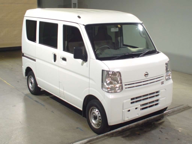 Import and buy NISSAN CLIPPER VAN 2018 from Japan to Nairobi, Kenya