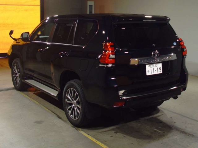 Import and buy TOYOTA LAND CRUISER PRADO 2019 from Japan to Nairobi, Kenya