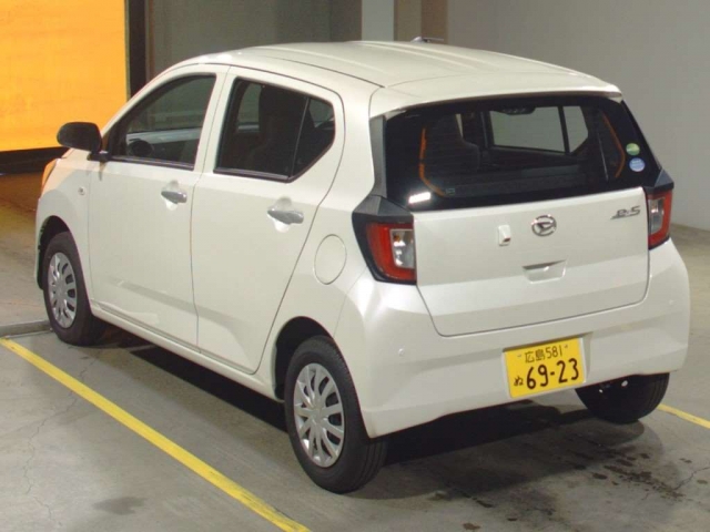 Import and buy DAIHATSU MIRA E S 2017 from Japan to Nairobi, Kenya