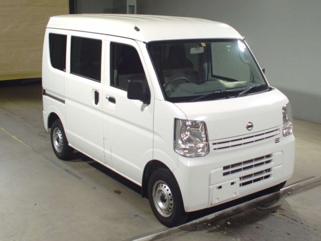 Import and buy NISSAN CLIPPER VAN 2018 from Japan to Nairobi, Kenya