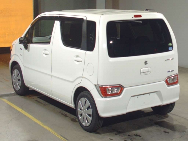 Import and buy SUZUKI WAGON R 2017 from Japan to Nairobi, Kenya