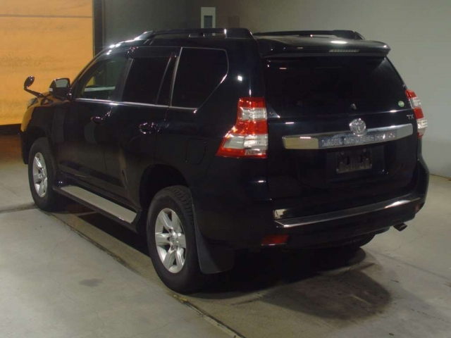 Import and buy TOYOTA LAND CRUISER PRADO 2017 from Japan to Nairobi, Kenya