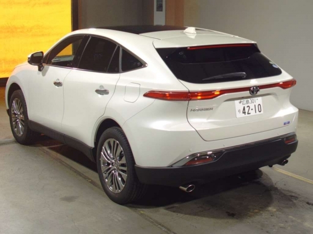 Import and buy TOYOTA HARRIER 2020 from Japan to Nairobi, Kenya