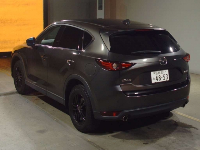 Import and buy MAZDA CX-5 2017 from Japan to Nairobi, Kenya