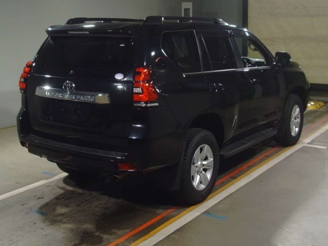 Import and buy TOYOTA LAND CRUISER PRADO 2018 from Japan to Nairobi, Kenya