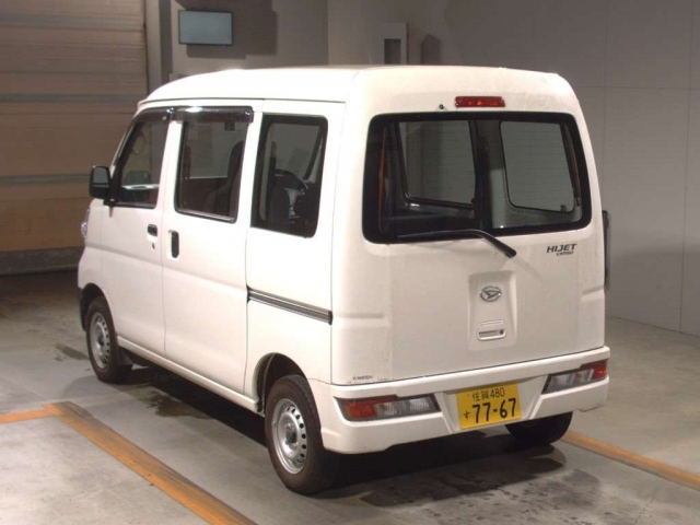 Import and buy DAIHATSU HIJET VAN 2017 from Japan to Nairobi, Kenya