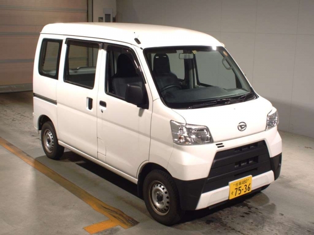 Import and buy DAIHATSU HIJET VAN 2017 from Japan to Nairobi, Kenya