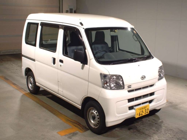 Import and buy DAIHATSU HIJET VAN 2017 from Japan to Nairobi, Kenya