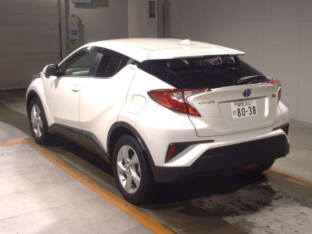 Import and buy TOYOTA C-HR 2017 from Japan to Nairobi, Kenya