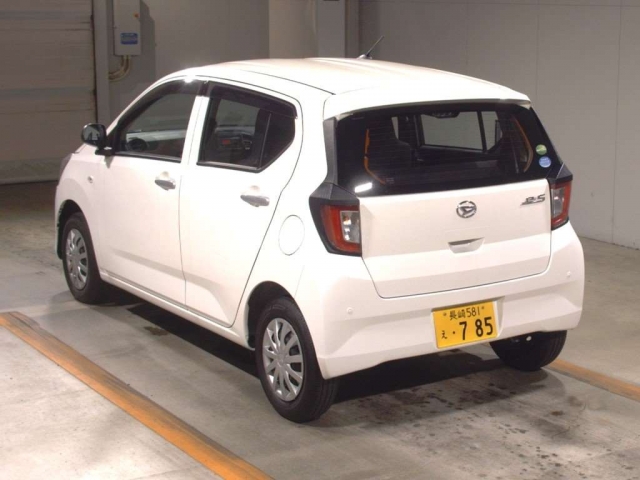 Import and buy DAIHATSU MIRA E S 2018 from Japan to Nairobi, Kenya