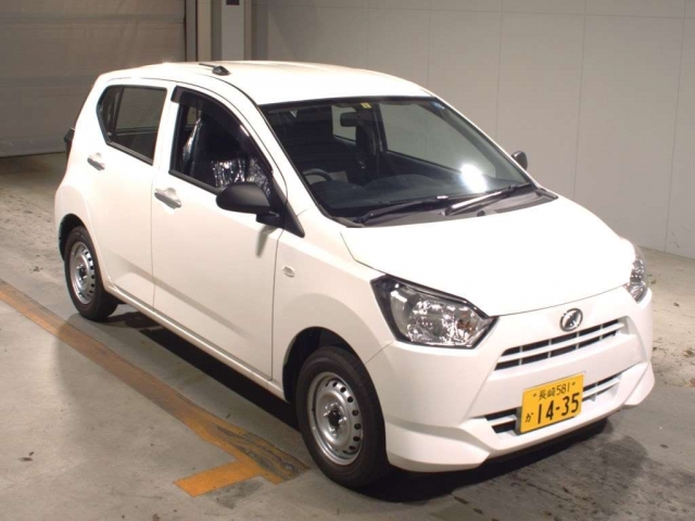 Import and buy DAIHATSU MIRA E S 2018 from Japan to Nairobi, Kenya