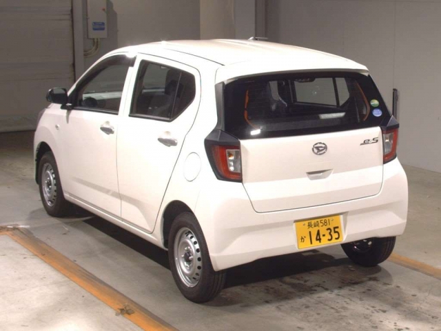 Import and buy DAIHATSU MIRA E S 2018 from Japan to Nairobi, Kenya