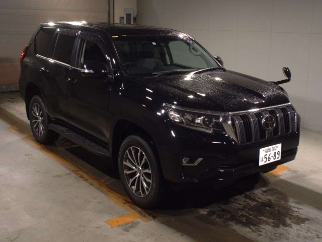 Import and buy TOYOTA LAND CRUISER PRADO 2018 from Japan to Nairobi, Kenya