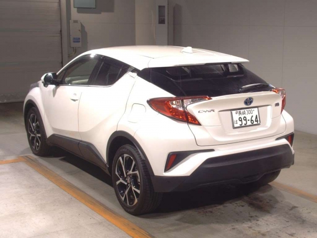 Import and buy TOYOTA C-HR 2017 from Japan to Nairobi, Kenya