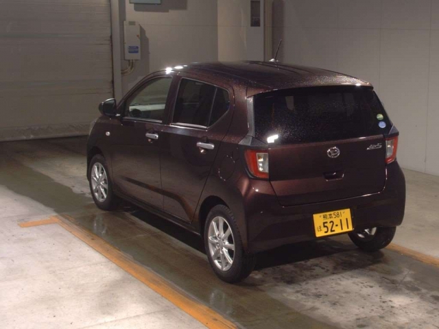 Import and buy DAIHATSU MIRA E S 2018 from Japan to Nairobi, Kenya