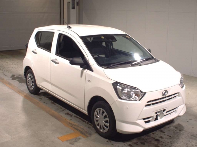 Import and buy DAIHATSU MIRA E S 2017 from Japan to Nairobi, Kenya