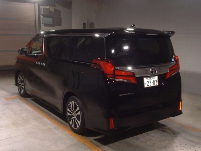 Import and buy TOYOTA ALPHARD 2018 from Japan to Nairobi, Kenya