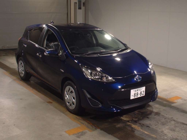 Import and buy TOYOTA AQUA 2018 from Japan to Nairobi, Kenya