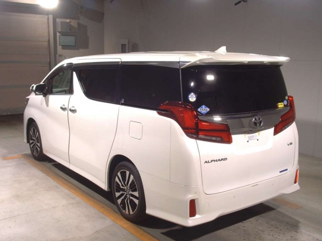 Import and buy TOYOTA ALPHARD 2018 from Japan to Nairobi, Kenya