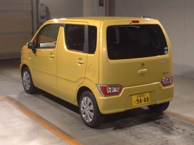 Import and buy SUZUKI WAGON R 2017 from Japan to Nairobi, Kenya