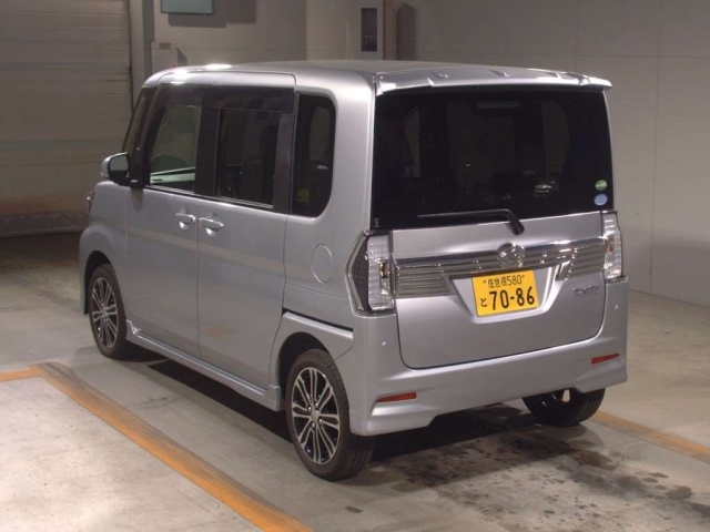 Import and buy DAIHATSU TANTO 2018 from Japan to Nairobi, Kenya