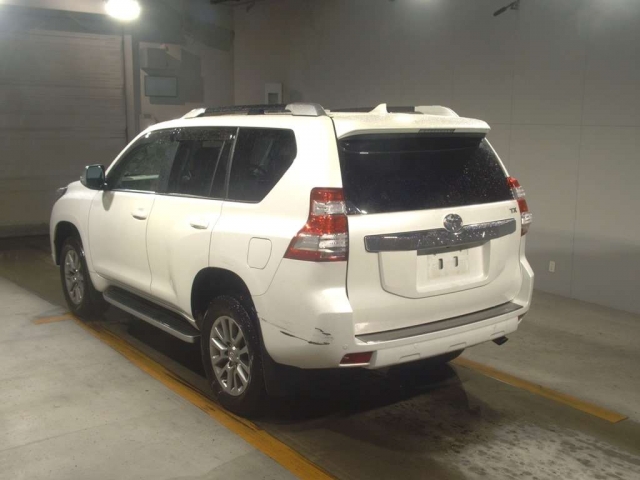 Import and buy TOYOTA LAND CRUISER PRADO 2017 from Japan to Nairobi, Kenya