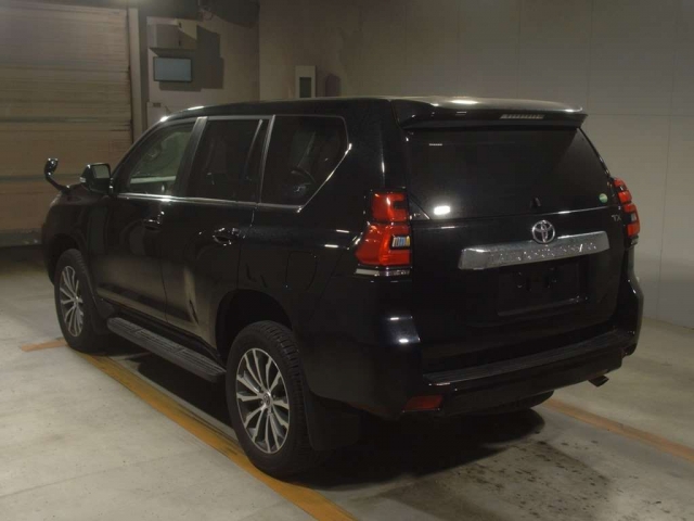 Import and buy TOYOTA LAND CRUISER PRADO 2019 from Japan to Nairobi, Kenya