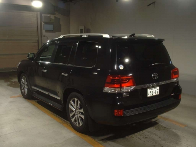 Import and buy TOYOTA LAND CRUISER 2019 from Japan to Nairobi, Kenya