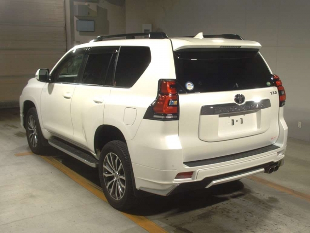 Import and buy TOYOTA LAND CRUISER PRADO 2019 from Japan to Nairobi, Kenya