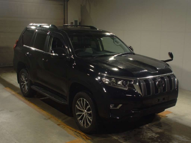 Import and buy TOYOTA LAND CRUISER PRADO 2017 from Japan to Nairobi, Kenya