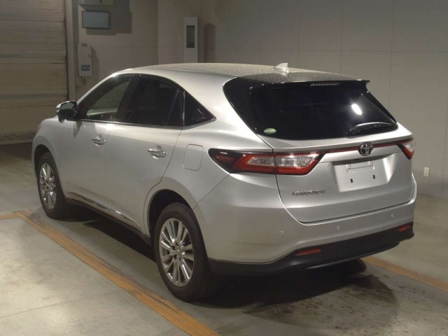 Import and buy TOYOTA HARRIER 2017 from Japan to Nairobi, Kenya