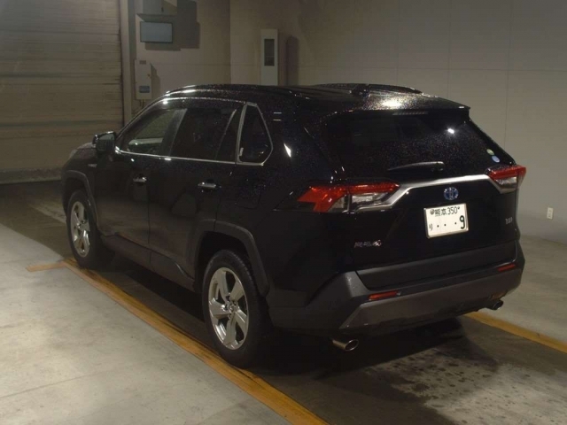 Import and buy TOYOTA RAV4 2019 from Japan to Nairobi, Kenya