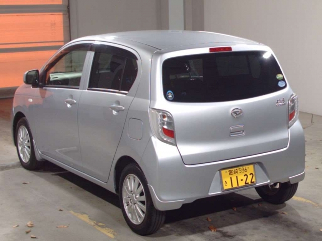 Import and buy DAIHATSU MIRA E S 2017 from Japan to Nairobi, Kenya