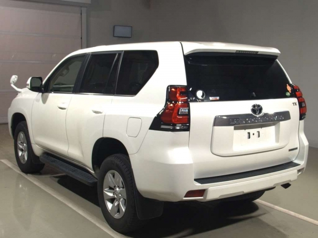 Import and buy TOYOTA LAND CRUISER PRADO 2017 from Japan to Nairobi, Kenya