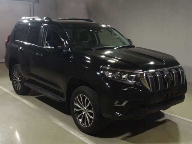 Import and buy TOYOTA LAND CRUISER PRADO 2017 from Japan to Nairobi, Kenya