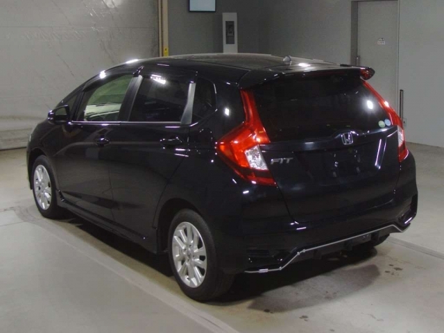 Import and buy HONDA FIT 2018 from Japan to Nairobi, Kenya