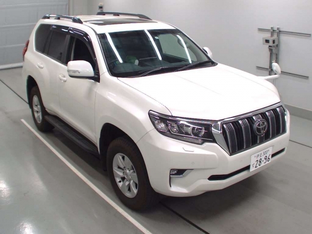 Import and buy TOYOTA LAND CRUISER PRADO 2019 from Japan to Nairobi, Kenya