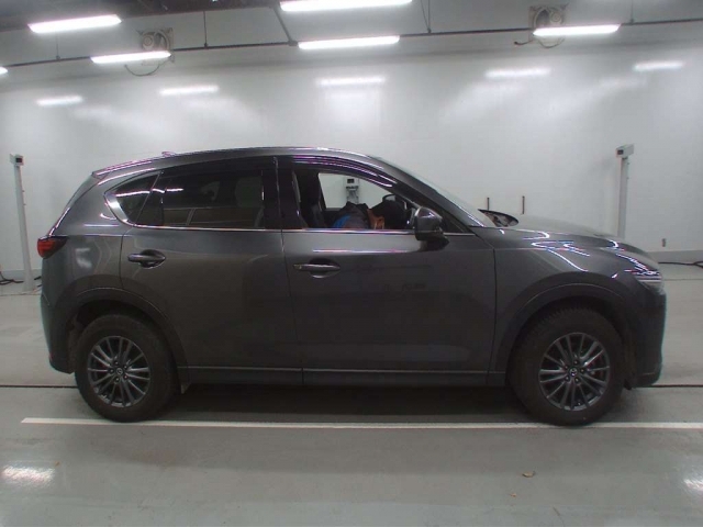 Import and buy MAZDA CX-5 2018 from Japan to Nairobi, Kenya