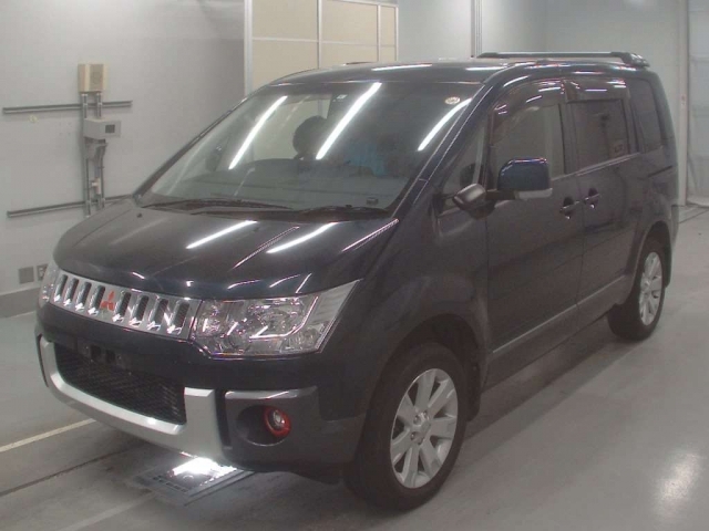 Import and buy MITSUBISHI DELICA D5 2017 from Japan to Nairobi, Kenya