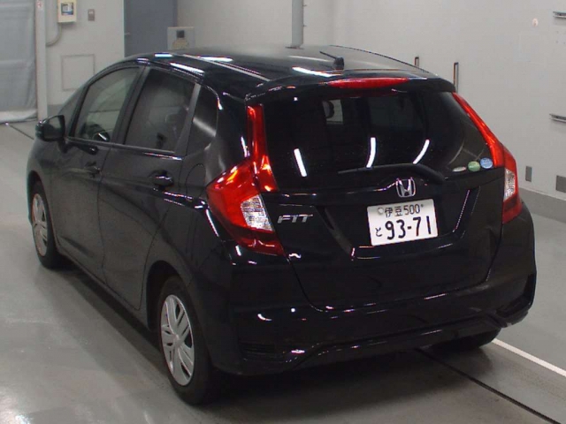 Import and buy HONDA FIT 2018 from Japan to Nairobi, Kenya