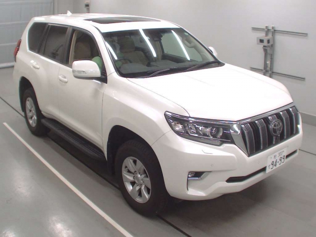 Import and buy TOYOTA LAND CRUISER PRADO 2018 from Japan to Nairobi, Kenya