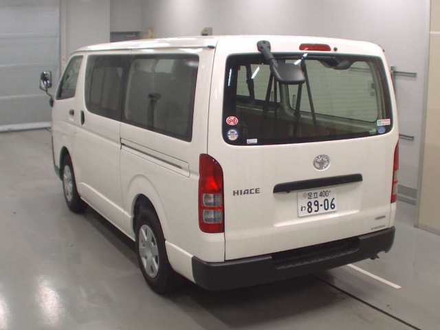 Import and buy TOYOTA HIACE VAN 2018 from Japan to Nairobi, Kenya