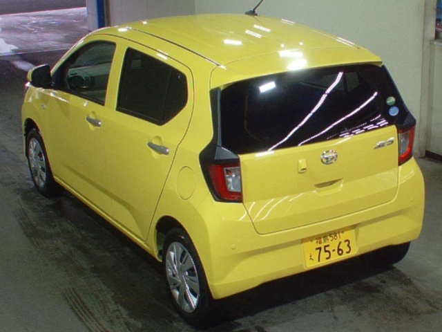 Import and buy DAIHATSU MIRA E S 2018 from Japan to Nairobi, Kenya