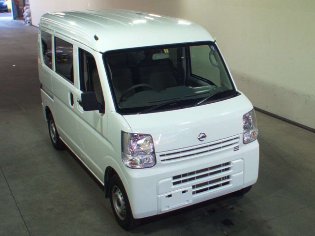 Import and buy NISSAN CLIPPER VAN 2018 from Japan to Nairobi, Kenya