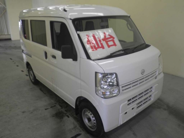 Import and buy NISSAN CLIPPER VAN 2018 from Japan to Nairobi, Kenya