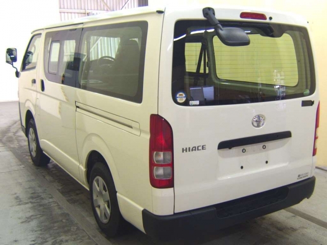 Import and buy TOYOTA HIACE VAN 2017 from Japan to Nairobi, Kenya