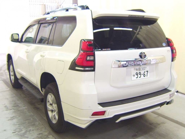 Import and buy TOYOTA LAND CRUISER PRADO 2018 from Japan to Nairobi, Kenya